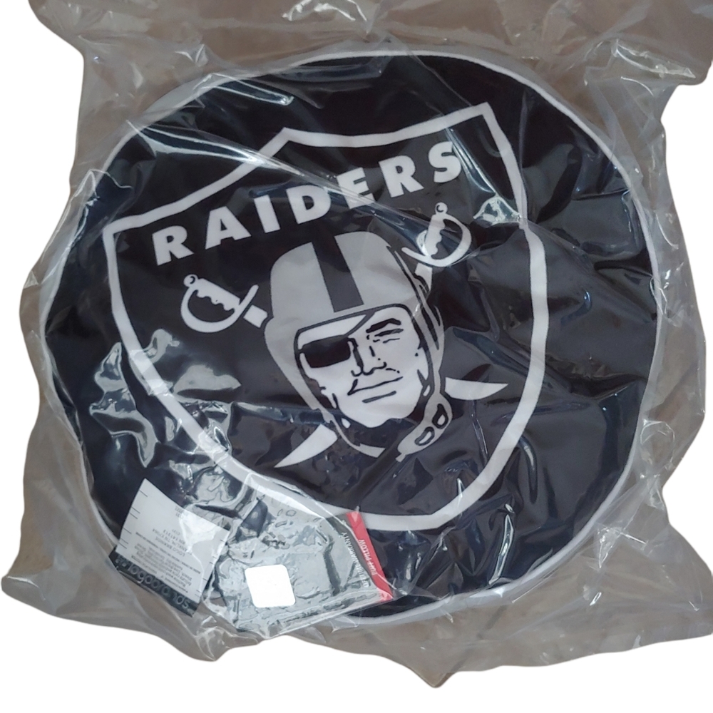 1 RAIDERS round pillows. No bundling